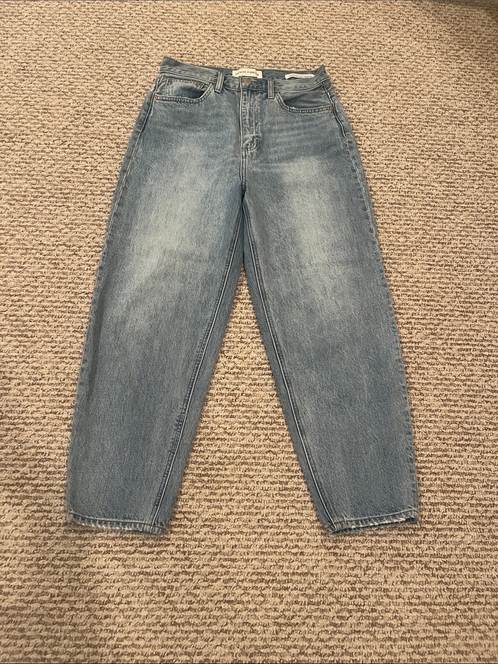 Denim Forum Boyfriend Jeans in Faded Blue Wash